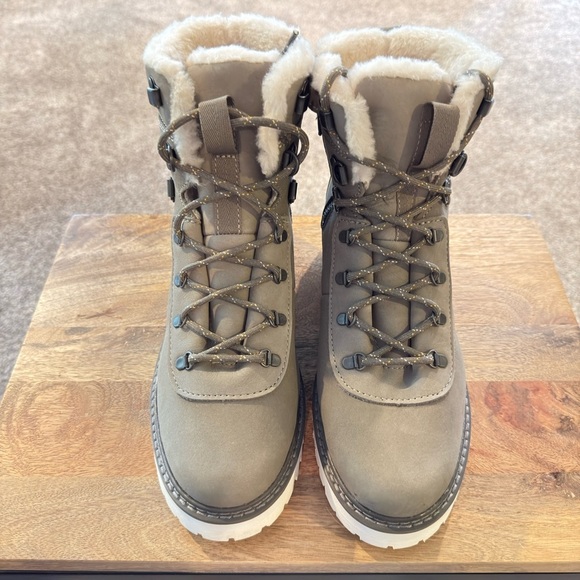 L.L. Bean Camden Hills Alpine Boots size 8.5 - Picture 2 of 10
